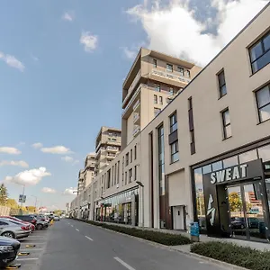 Perfect Stay: Urban Heaven In Aviatiei Business Area Apartament